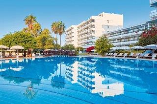 Ferien im Grecian Bay Hotel - hier günstig online buchen