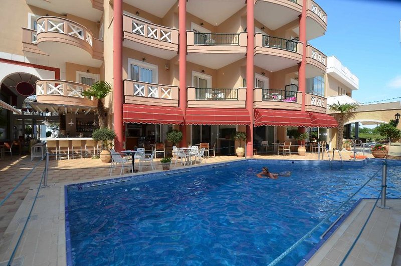 Ferien im Evilion Sea & Sun Hotel - hier günstig online buchen