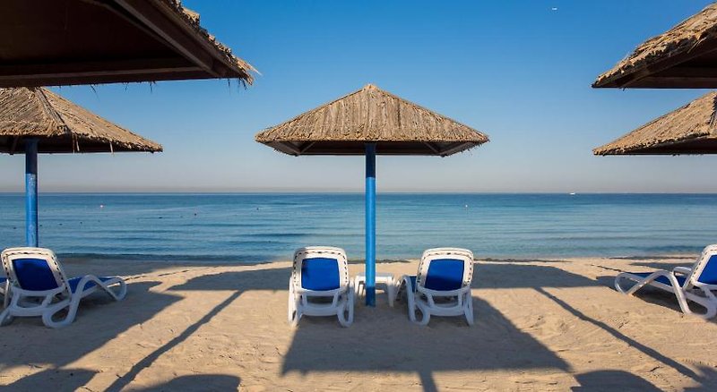 Ferien im Ramada by Wyndham Beach Hotel Ajman - hier günstig online buchen